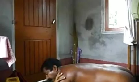 प्यारा निपल्स के साथ एक कार में कमबख्त पहले व्यक्ति इंग्लिश पिक्चर वीडियो में सेक्स