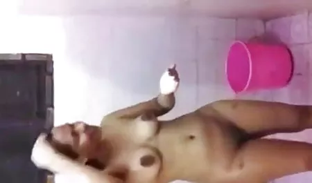 एक वीडियो वीडियो में सेक्सी पिक्चर सदस्य दो जंगली बछड़ों है