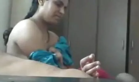 तीन सेक्सी फिल्म हिंदी में सेक्सी फिल्म समलैंगिकों और काले गधे