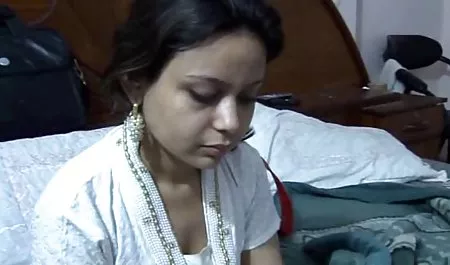 एक युवक की सुंदरता अपने स्केटबोर्ड छड़ी पर पिछवाड़े में लगाया गया था पिक्चर वीडियो में सेक्सी
