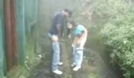 वह प्रिय भाई के सेक्स फिल्म वीडियो वीडियो में सामने उसे छेद खोला