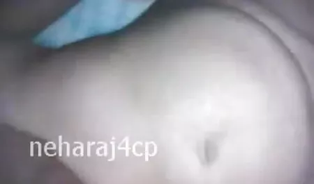 युवा पुरुषों के साथ एमआईएलए फिल्म हिंदी में सेक्सी इस त्रयी में भाग लिया