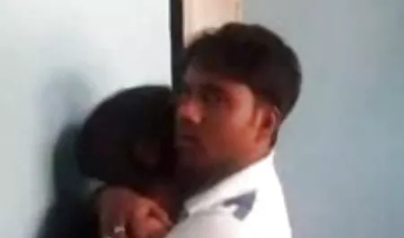 रूसी पार्किंग कार्यकर्ता शिकायत फिल्म सेक्सी हिंदी में है जब एक आदमी कमबख्त