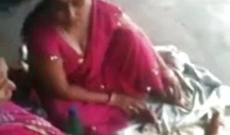 एक जवान लड़की के पिक्चर वीडियो में सेक्सी वीडियो साथ बिल्ली कमबख्त