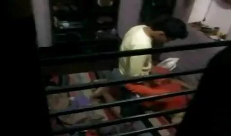स्तन सेक्सी हिंदी मूवी में सड़क पर बकवास कर रहे थे
