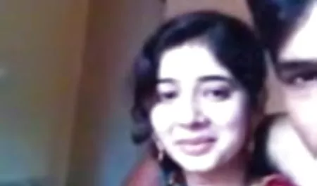 Busty slut में भाग लेता है समूह सेक्सी फिल्म भेजो सेक्सी में सेक्स