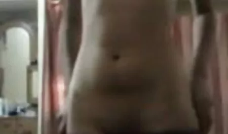 आबनूस फूहड़ कोमलता बिल्ली के साथ प्रसन्न वीडियो में सेक्सी पिक्चर वीडियो में