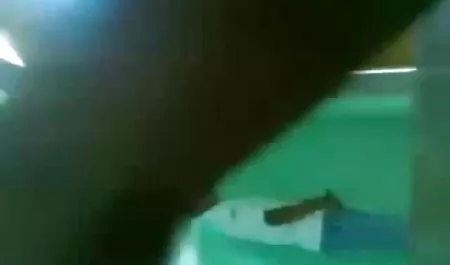 एक लड़की को दो साल के लिए विस्फोट हो सेक्सी मूवी इंग्लिश में गया.