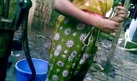 रूसी मूर्ति सौंदर्य उसे हैमेन खो सेक्सी वीडियो हिंदी मूवी में देता है