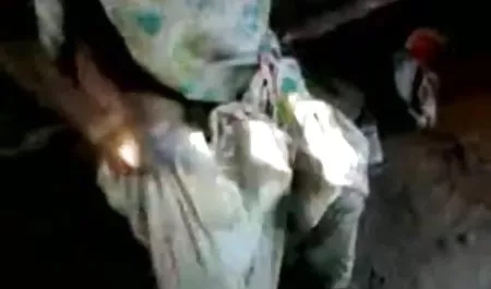 कुतिया के पुरुषों के मुंह में एक या दो चड्डी और अन्य सेक्सी पिक्चर भेजो इंग्लिश में था