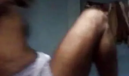 एक स्लिम फिगर के हिंदी में सेक्सी फिल्म हिंदी में साथ सौंदर्य पिछवाड़े में रखा गया है