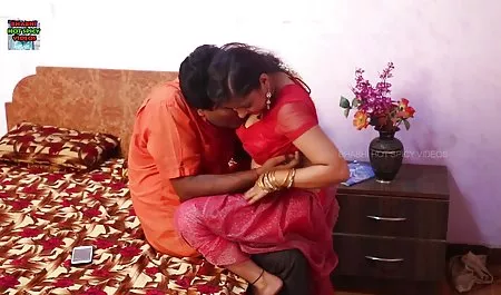 सुंदर दृश्यों के साथ एक बड़े कमरे में उसकी सुंदर फिल्म भेजो सेक्सी में प्रेमिका के साथ कमबख्त आदमी