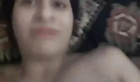 पिता हस्तमैथुन और उसे बकवास हिंदी में हिंदी में सेक्सी फिल्म करने के लिए अपनी बेटी को जला दिया