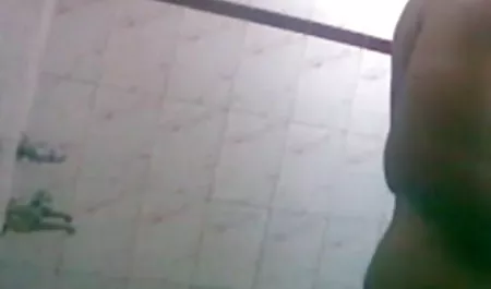 काले आदमी एक सफेद श्यामला के साथ कमबख्त और उसके अंदर हो जाता सेक्सी फिल्म भोजपुरी में है