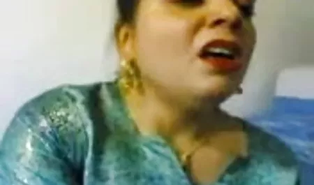 तीन आराध्य महिलाओं सेक्स फिल्म बताओ वीडियो में को एक आदमी बकवास करना