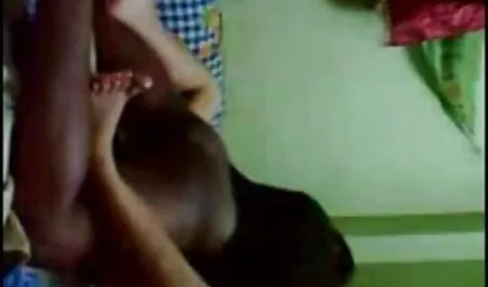 सुंदर सेक्सी श्यामला एक सफेद अंग्रेजी में सेक्सी पिक्चर ब्लू आदमी द्वारा गड़बड़ हो जाता है ।