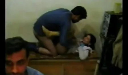 दो सेक्सी सेक्सी हिंदी में फिल्म सेक्सी युवा लोग मोटी काली मिर्च कमबख्त