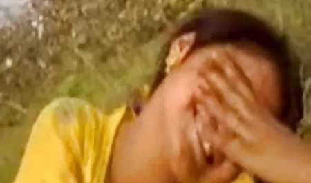 मालिश की हिंदी में सेक्सी मूवी वीडियो मेज पर सेक्सी बेब