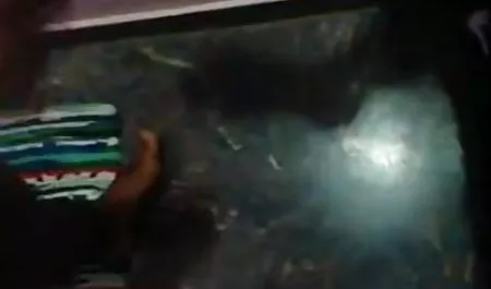 पिता फिल्मों में सेक्स kicks उसकी छोटी लड़की