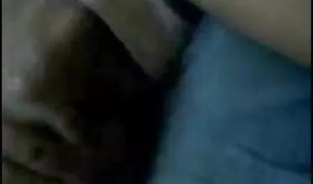 एक स्पोर्टी सेक्सी मूवी एचडी में मुर्गा पर तला हुआ
