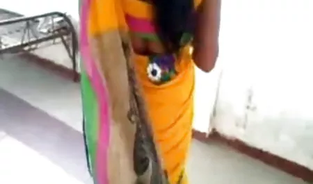 आकर्षक महिला, काले बाल वाली, मूठ मारना, अकेले, खिलौने, वीडियो वीडियो में सेक्सी पिक्चर नकली लंड, योनि
