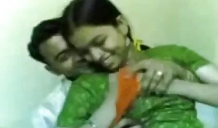 परिपक्व गोरा महान प्रेमी के साथ गड़बड़ बीएफ मूवी सेक्सी में हो जाता है ।