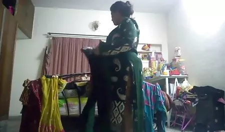 अनुभवी चाची ठीक से चूसना करने के लिए छोटे मूवी सेक्सी वीडियो में निपल्स प्रशिक्षित