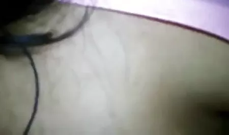 एक कमबख्त मशीन सेक्सी मूवी हिंदी में पर बड़ा डिक के साथ लड़की