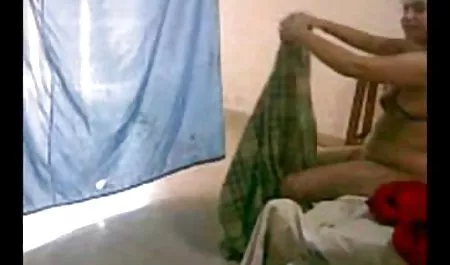 सफेद बालों वाली कुतिया सोफे पर एक आदमी द्वारा हिंदी में सेक्सी पिक्चर हिंदी में सेक्सी पिक्चर एक लंबे डिक पर कूद गया