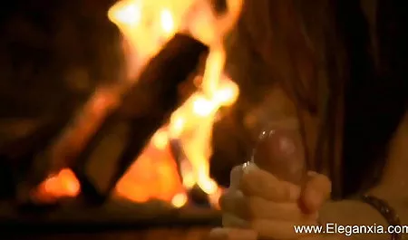 दो गर्म युवा कुंवारी बिल्ली में सेक्सी में इंग्लिश पिक्चर कमबख्त